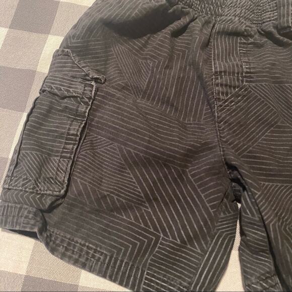 Garanimals Boys’ Elastic Waist Shorts Size 24 Months Pull On - Picture 2 of 4